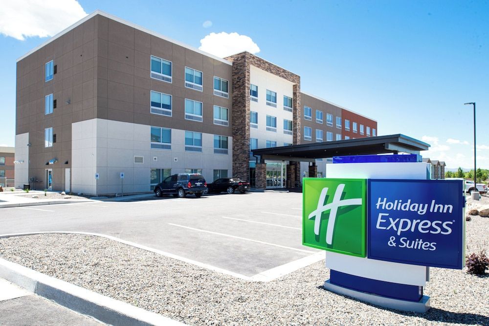 Holiday Inn Express & Suites ELKO by IHG 1