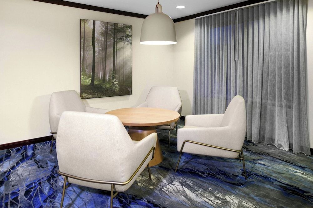 Fairfield Inn & Suites Milledgeville 2