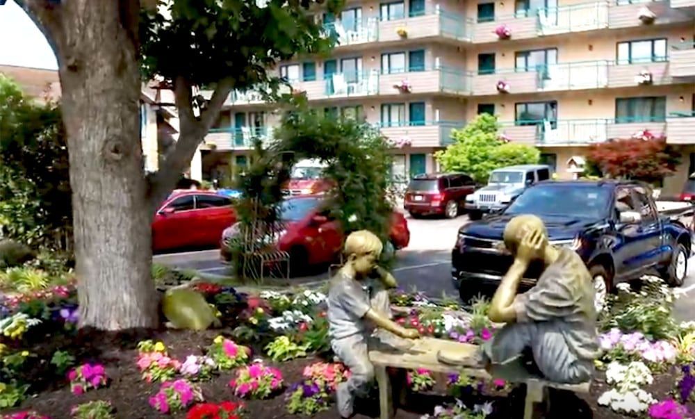 Arbors at Island Landing Hotel & Suites 1