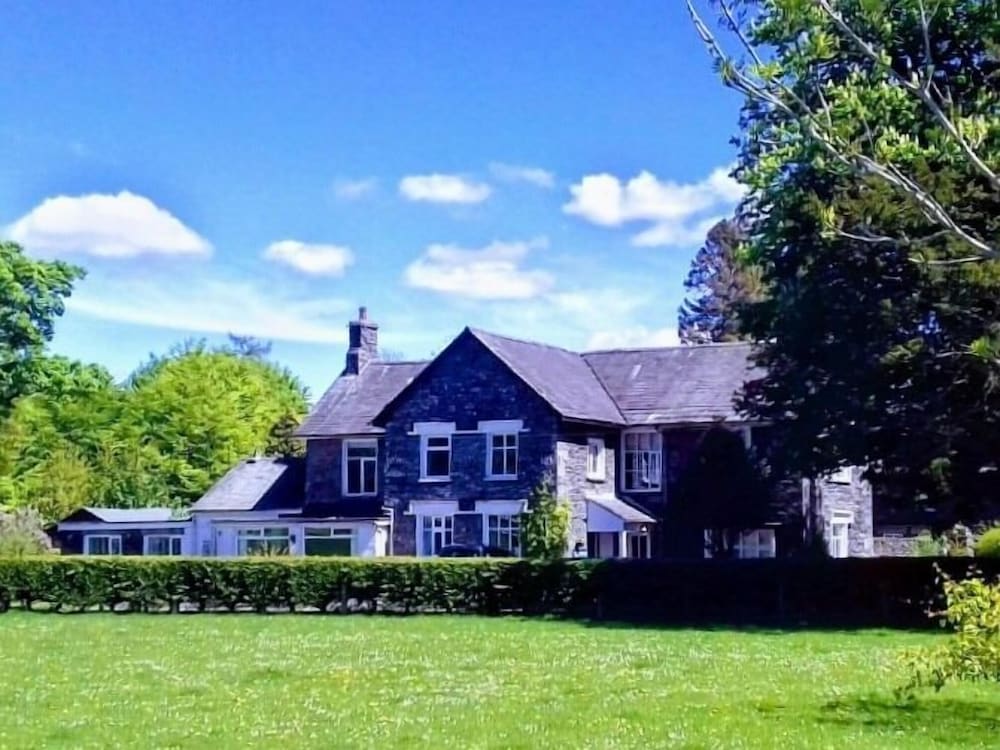 Bluebird Lodge 1