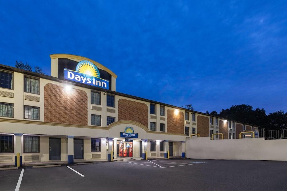 Days Inn by Wyndham Dumfries Quantico 1