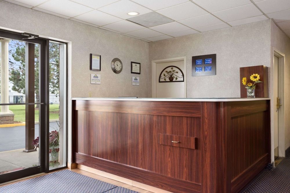Days Inn by Wyndham Middletown 2