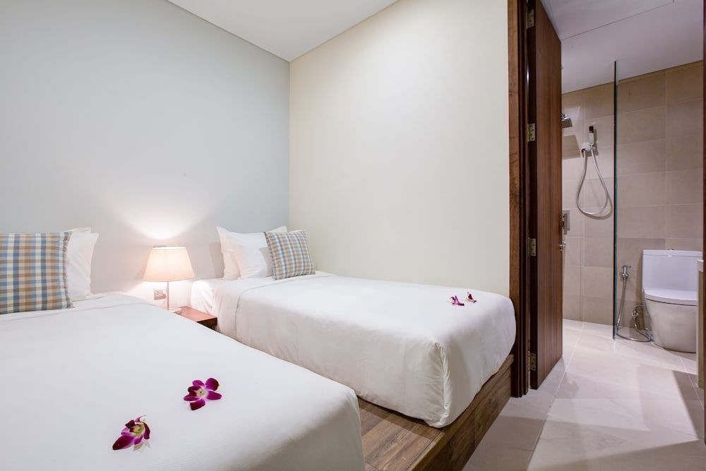 A La Carte Da Nang Beach 2