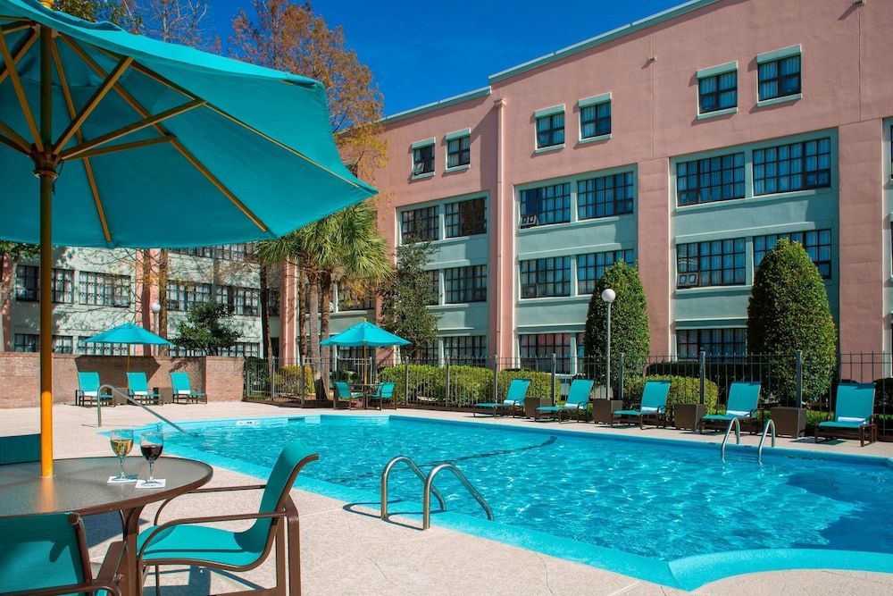 Sonesta ES Suites New Orleans Convention Center 1