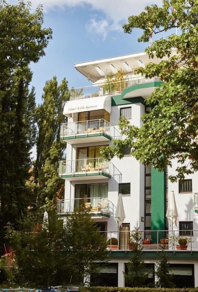 Bernstein Hotel Villa Kastania 1