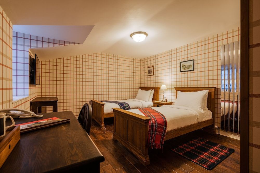 The Cluanie Inn 1