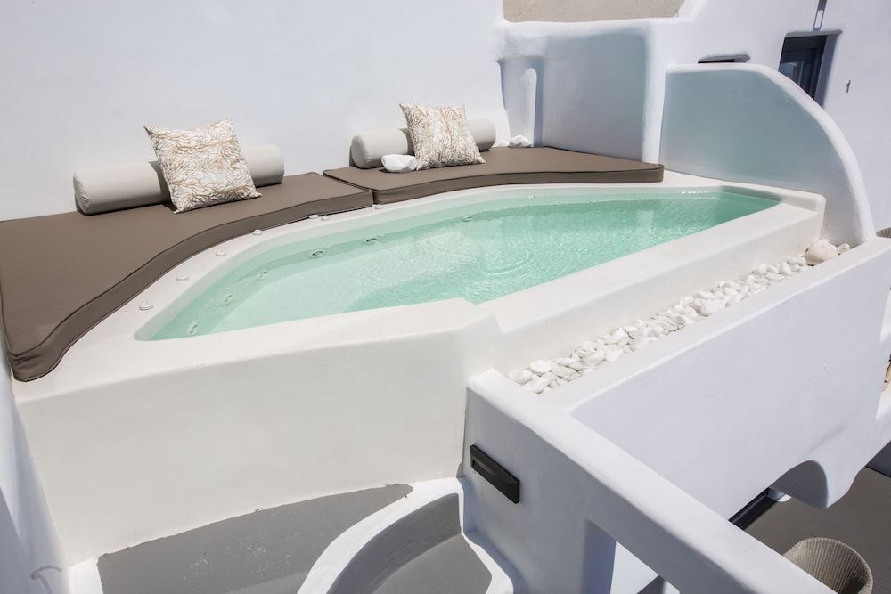 Chic Hotel Santorini 2