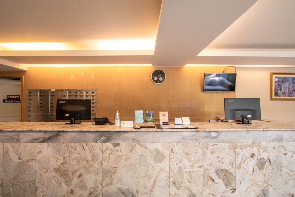 The Residence Rajtaevee Hotel 2