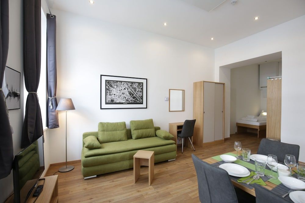 Vienna Gold Apartments - contactless check in 1