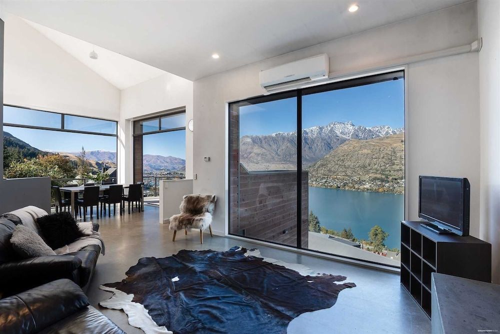 Modern Alpine Living with Spectacular View 1