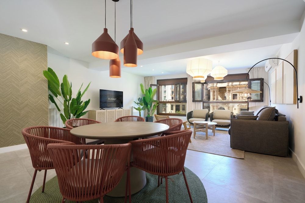 San Francisco Top-Luxury, by Homing U 1