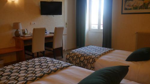 Logis Le Saint Cyr 1