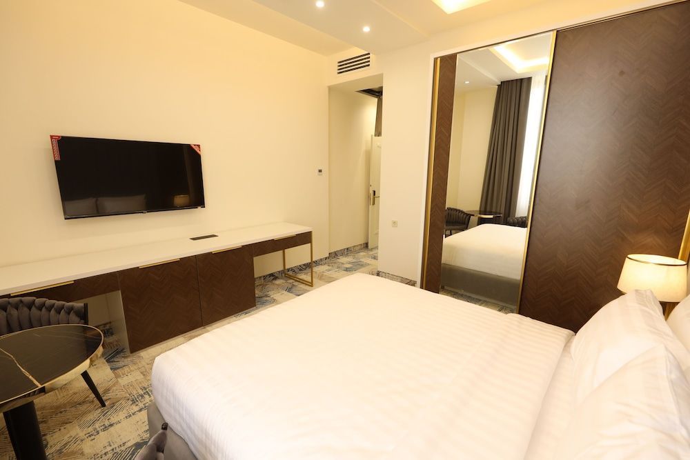 Venice Hotel Complex 2
