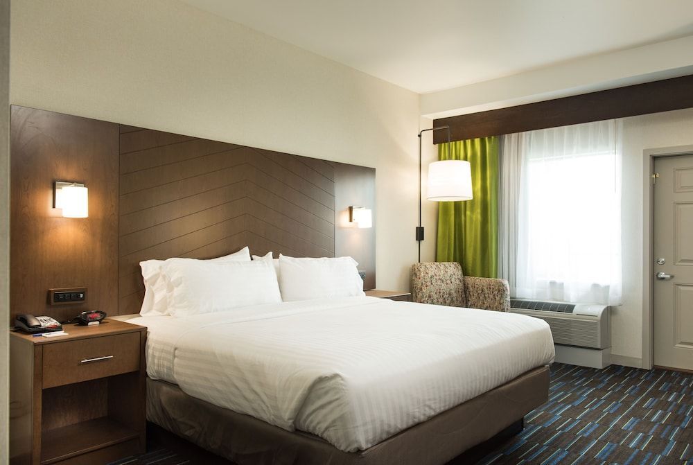 Holiday Inn Express & Suites ROCK FALLS by IHG 2