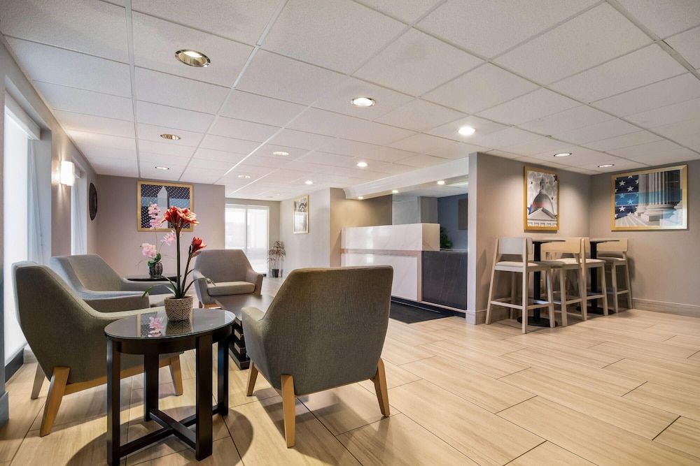 AmericInn by Wyndham Beloit 2