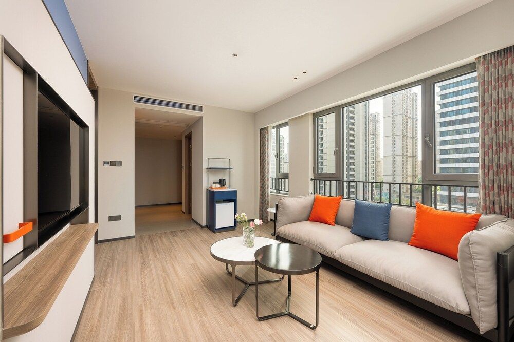Holiday Inn Express Taizhou City Center by IHG 1