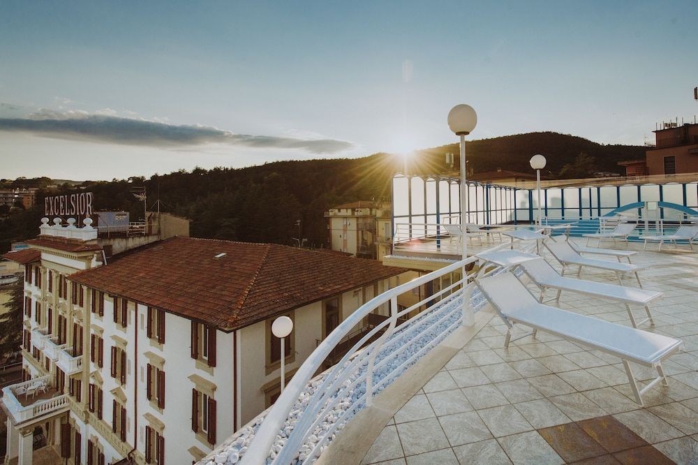 Grand Hotel Excelsior 1