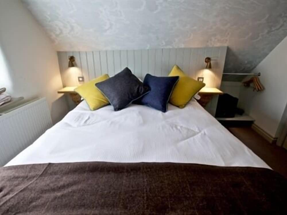 Woodstock Arms 2