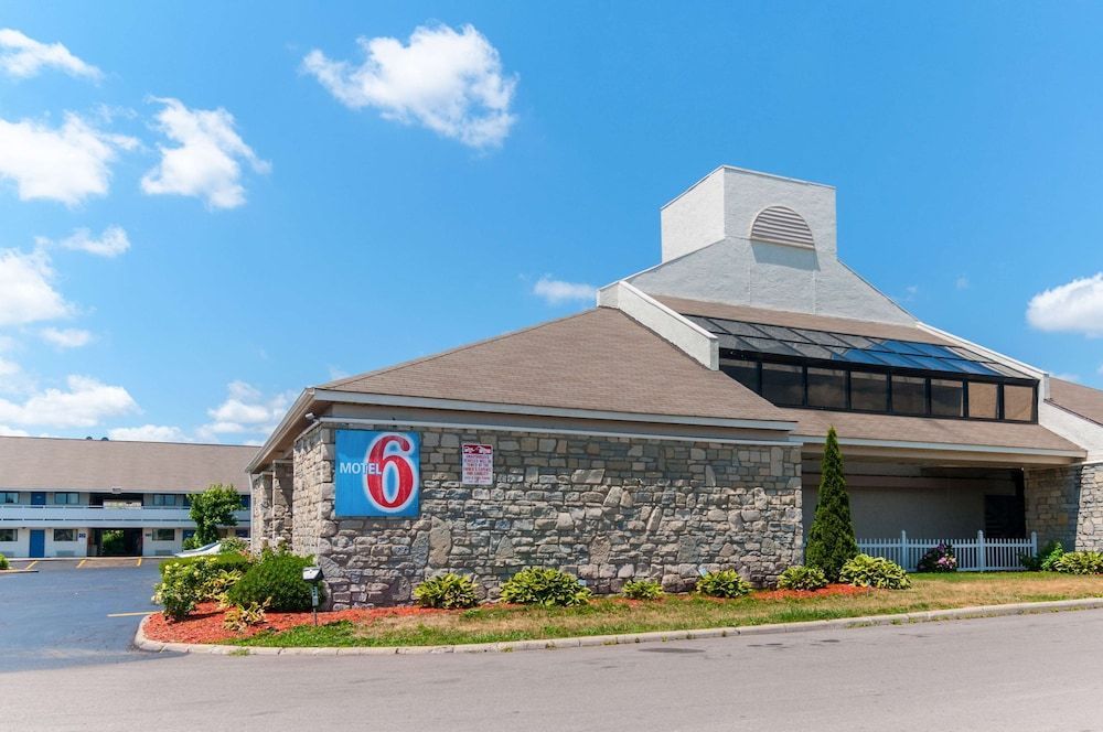 Motel 6 Southgate, MI - Detroit 1