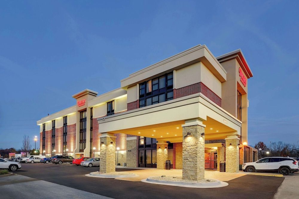 Drury Inn & Suites Springfield 1