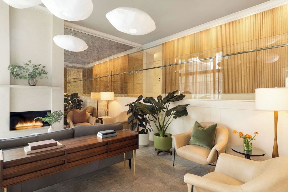 Hotel Veritas 1