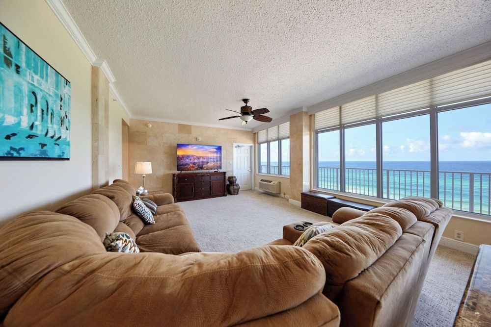 Palmetto Beachfront Hotel, a By The Sea Resort 1