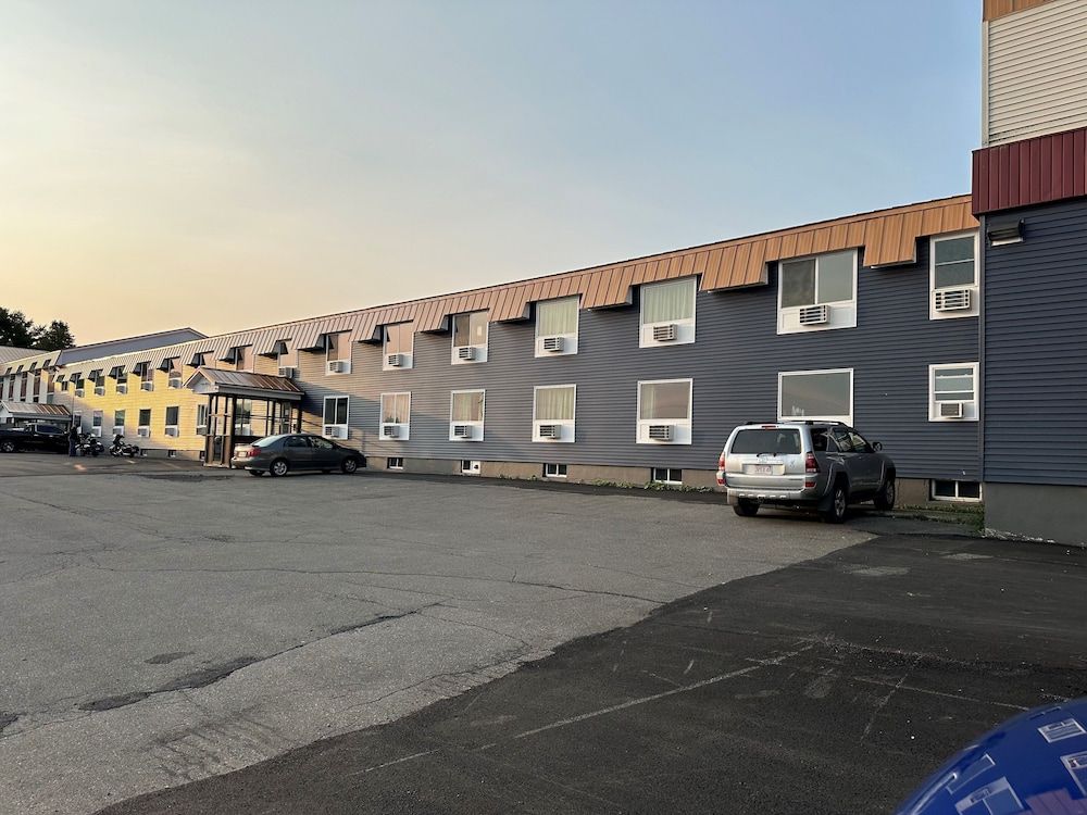 Presque Isle Hotel 1