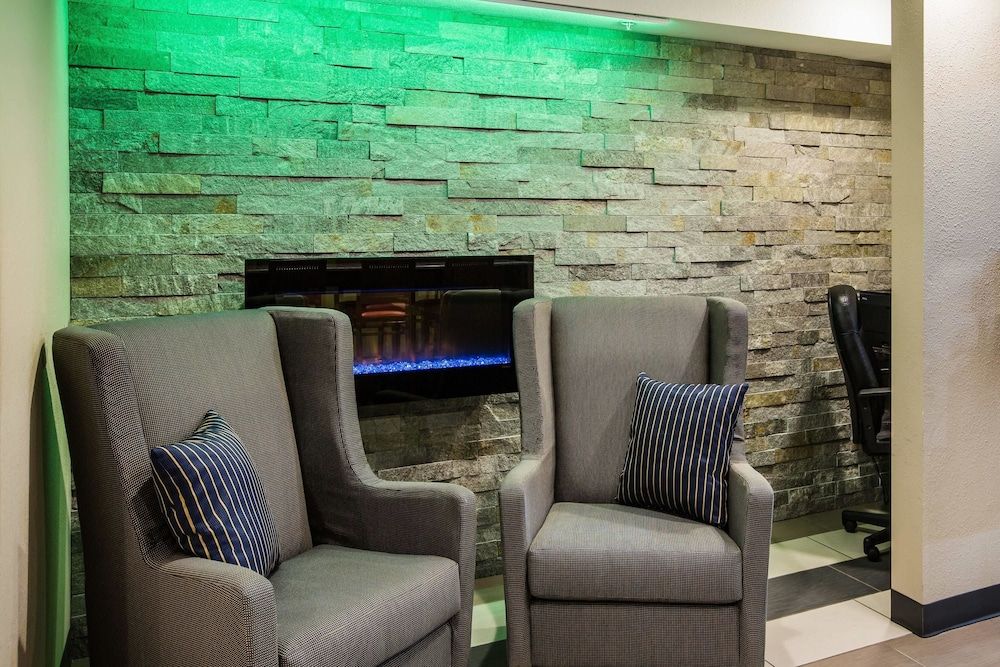 Baymont by Wyndham Cedar Rapids 1