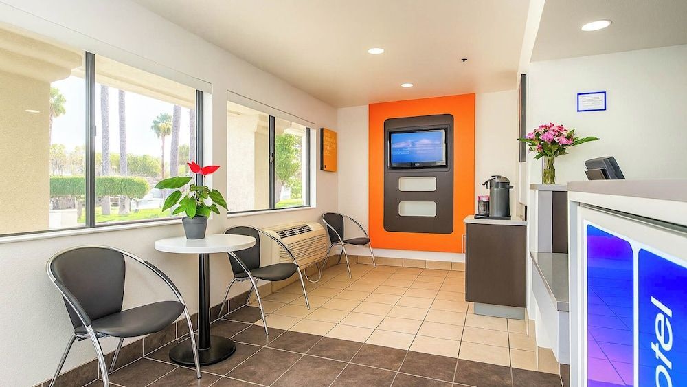 Motel 6-Carlsbad, CA Beach 2