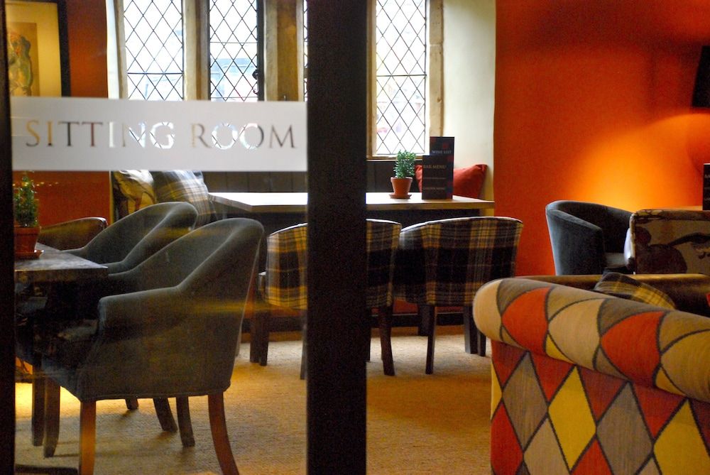 The Broadway Hotel 2