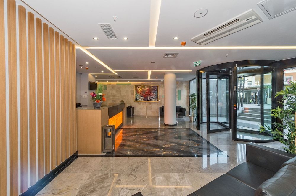 Hotel Boursier 1 & Spa 2