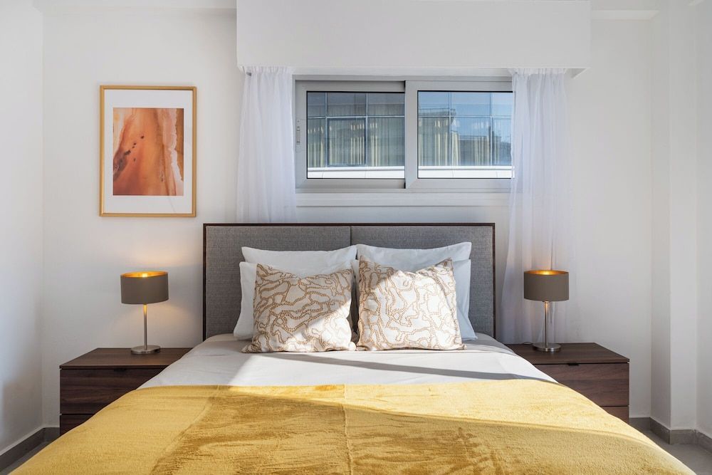 Elegant City Central Suite 2