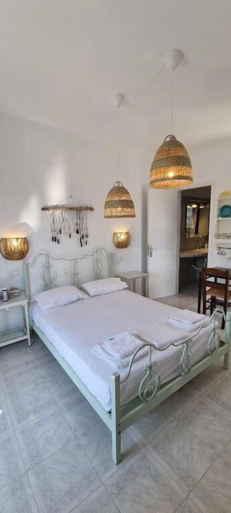 Anamnisi Studio 1