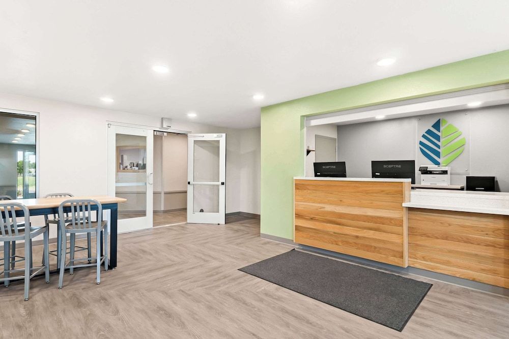WoodSpring Suites Denver Commerce City 2