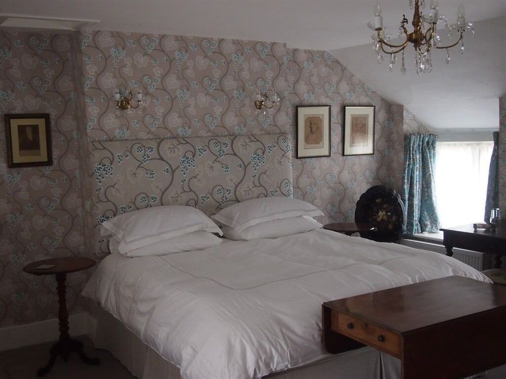 Clare Cottage 1