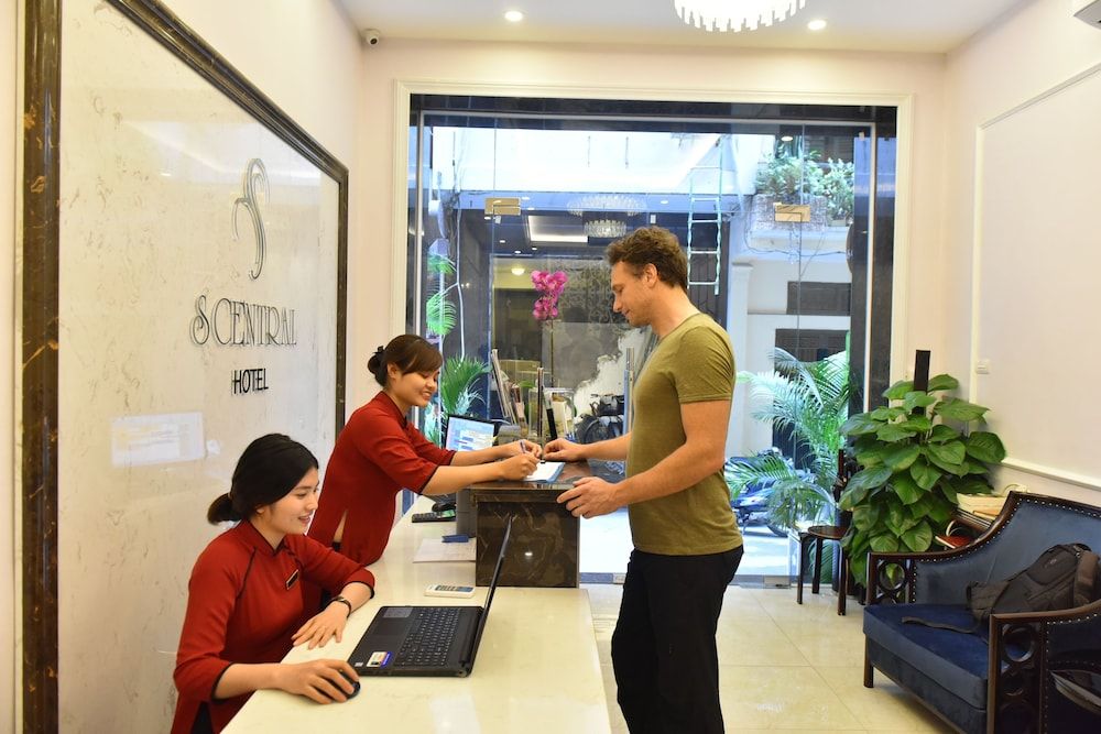 S Central Hotel & Spa 2