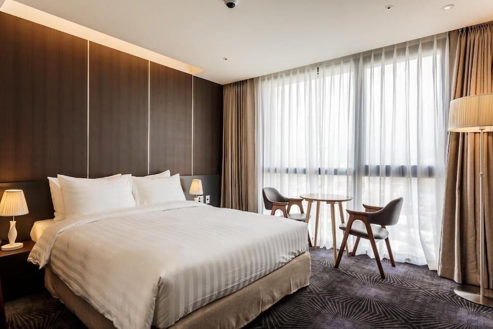 Golden Daisy Hotel 2