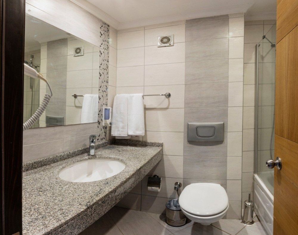 Kandelor Hotel 1