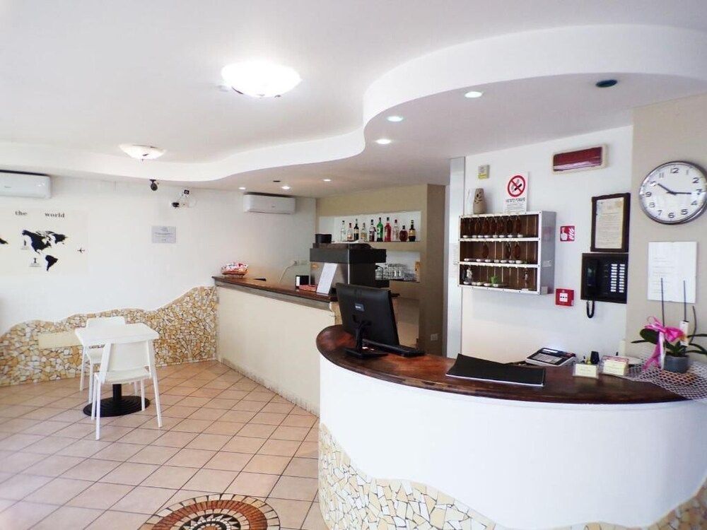 HOTEL FRIDA 2