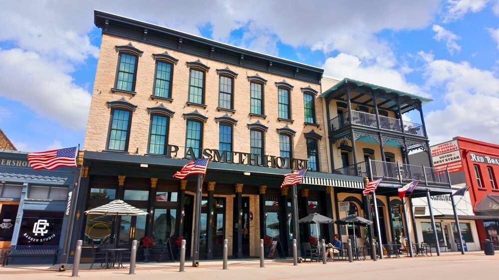 P.A. Smith Hotel 1