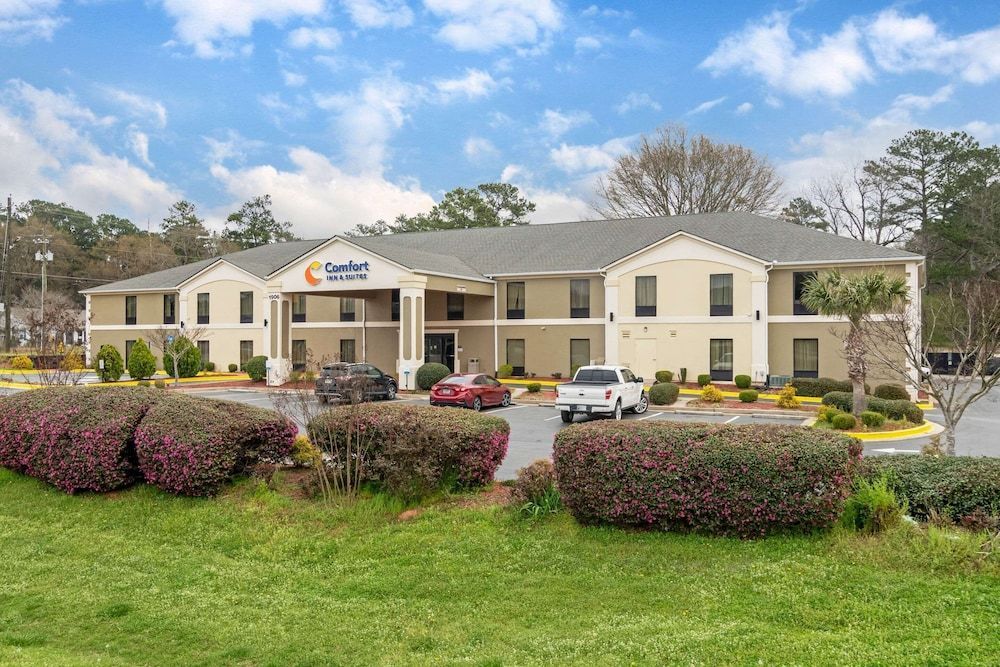 Comfort Inn & Suites Griffin North 1