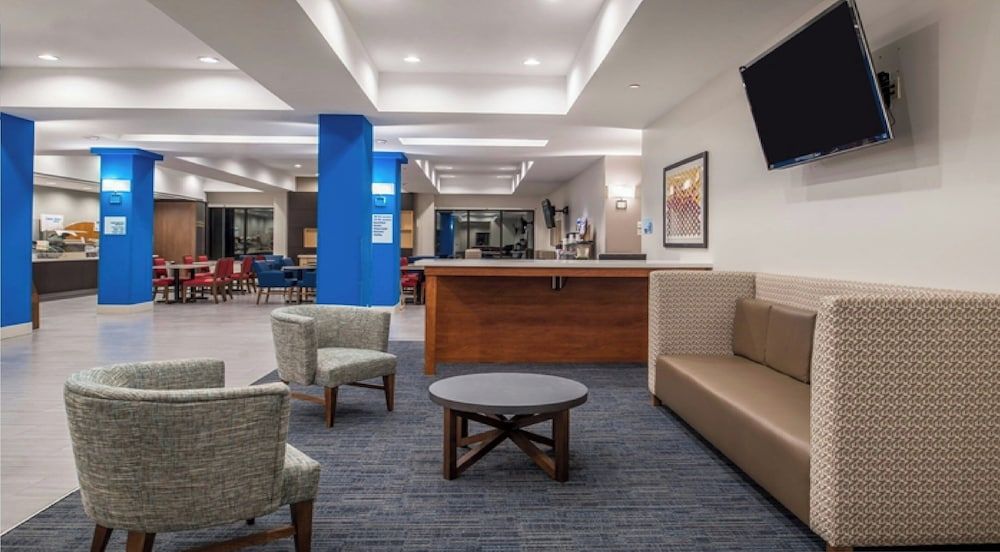 Holiday Inn Express & Suites LA PLACE by IHG 2