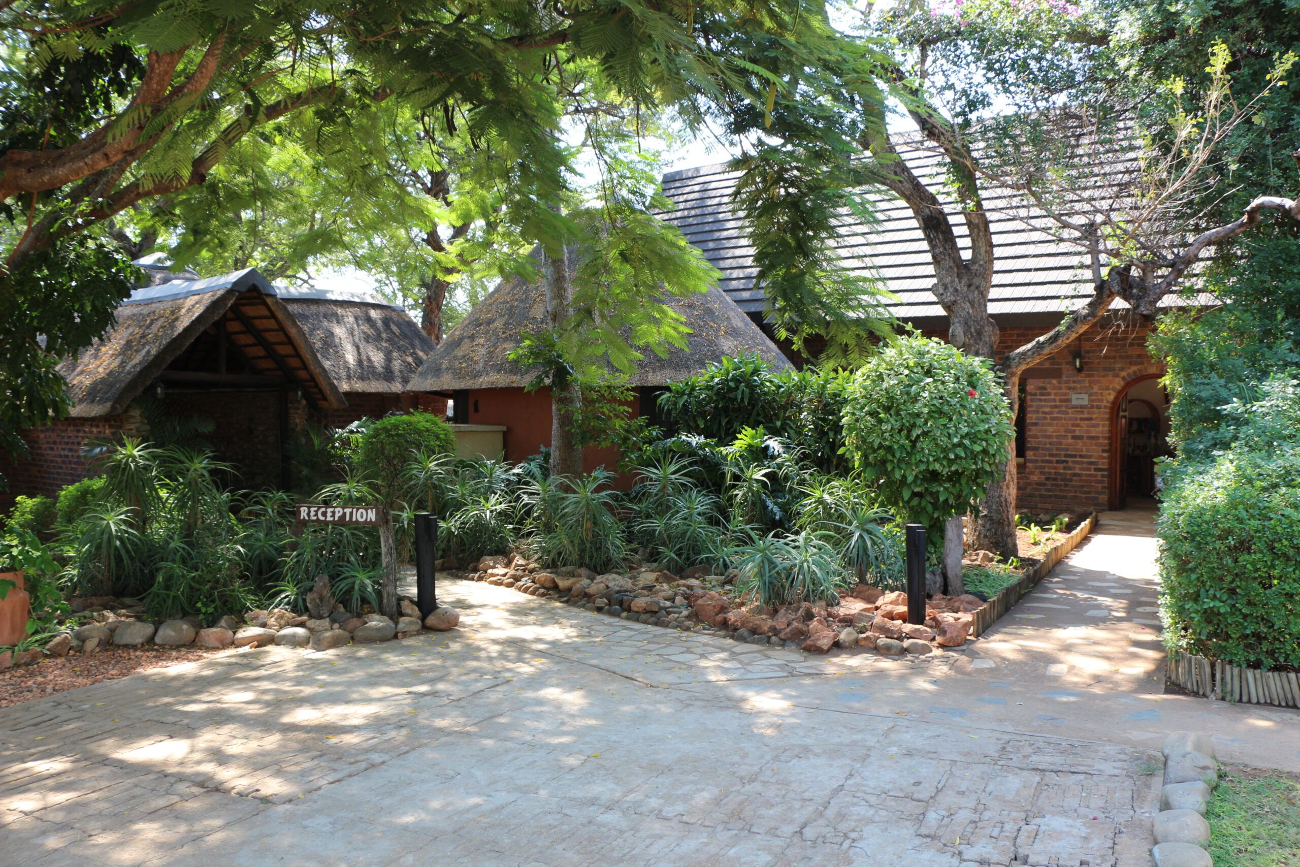 Mohlabetsi Safari Lodge 1