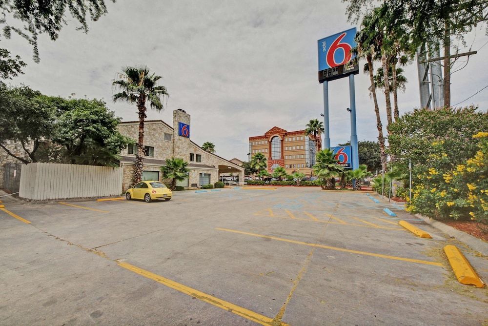 Motel 6-San Antonio, TX - Downtown - Market Square 1