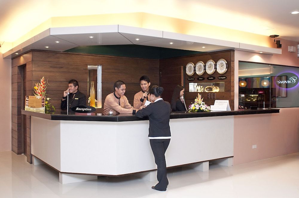 Allure Hotel & Suites 2