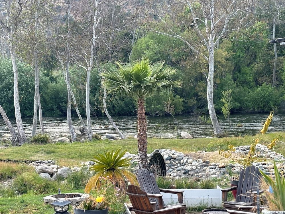 Sequoia River Front Cabins 1