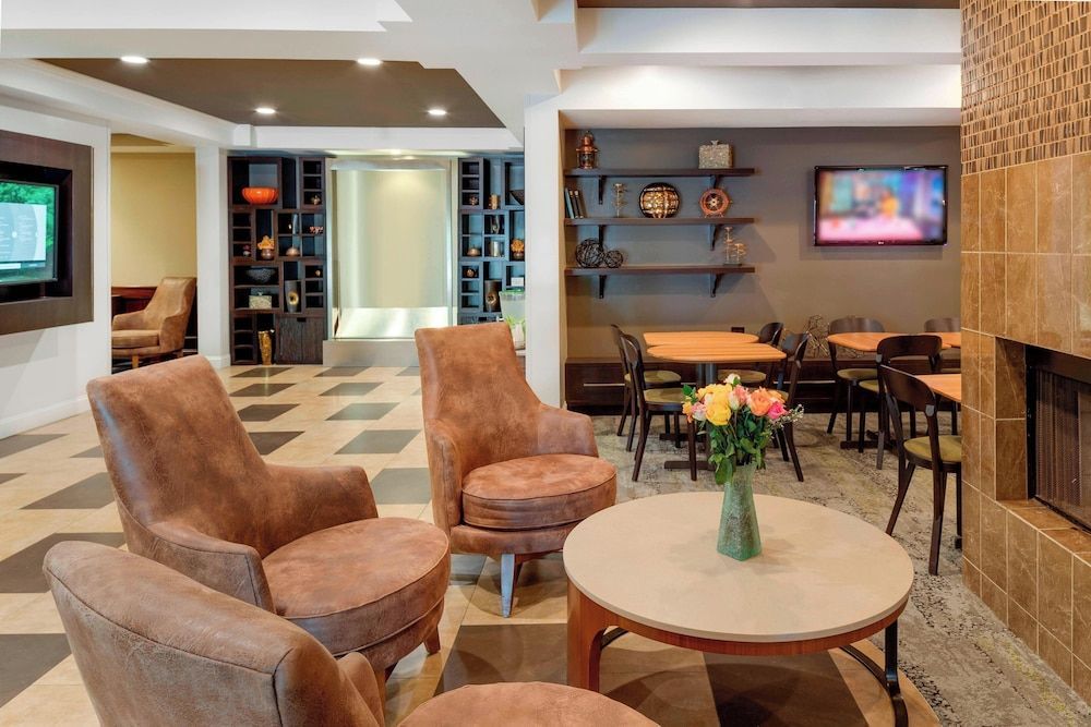 Courtyard by Marriott Portsmouth 1
