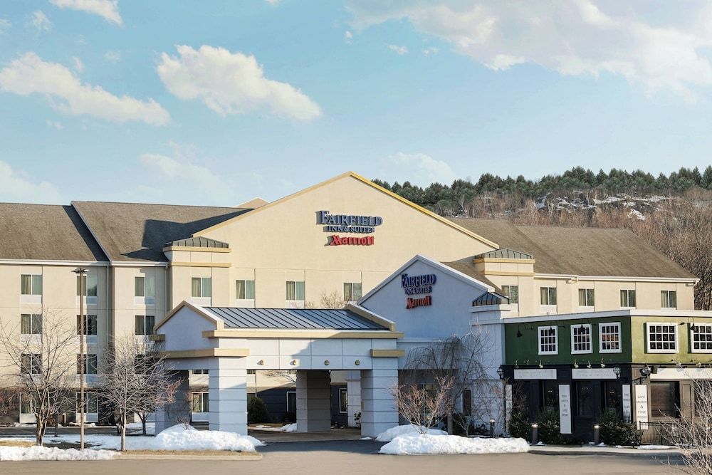 Fairfield Inn and Suites by Marriott Plainville 1