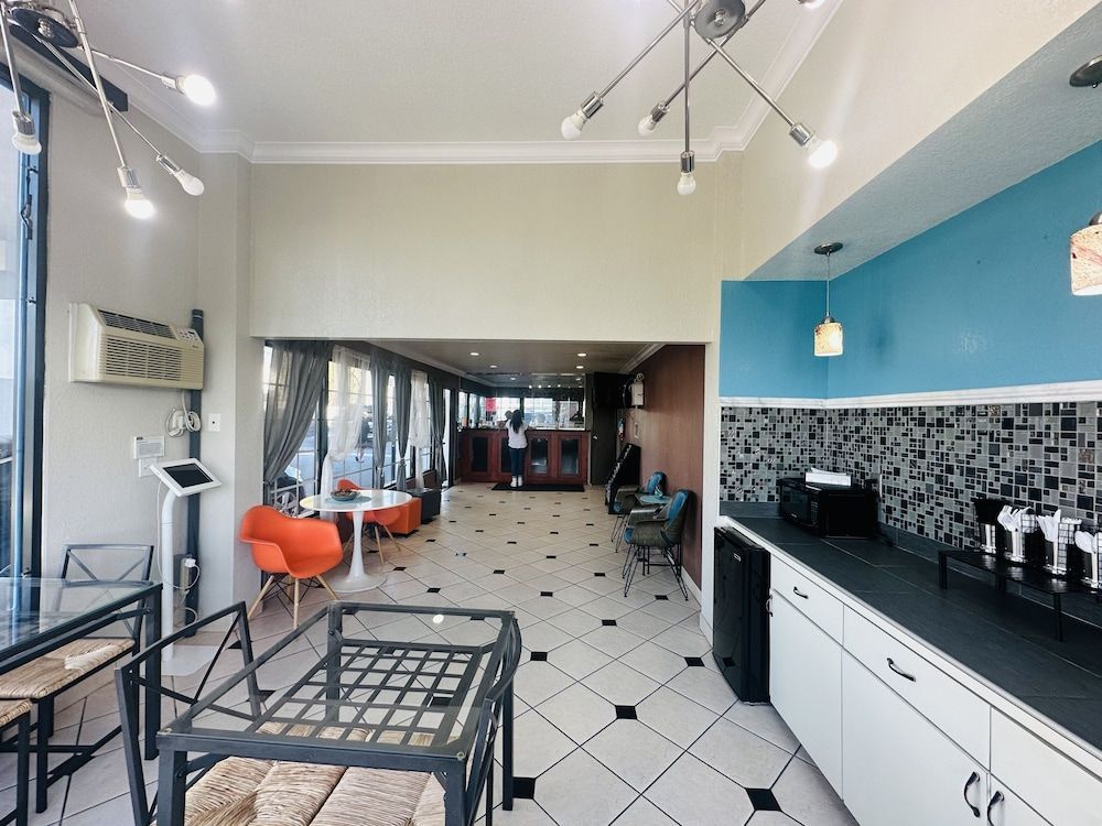 Casa Blanca Hotel - Orange 2
