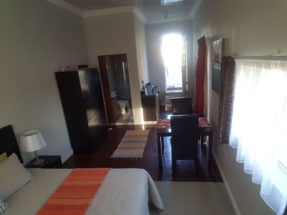 Beachway Guesthouse 2